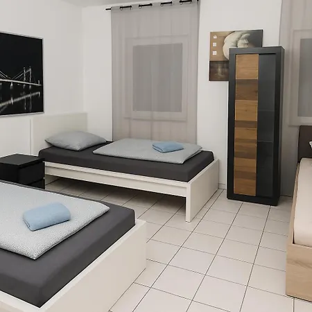 Mit 2 Separaten Zimmern Apartmán Koblenc