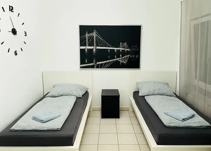 Mit 2 Separaten Zimmern 아파트 *